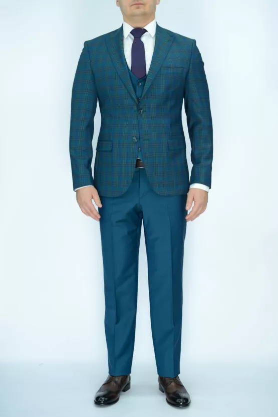 Костюм-тройка изумрудного цвета в клетку Каталог