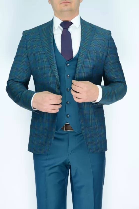 Костюм-тройка изумрудного цвета в клетку Каталог