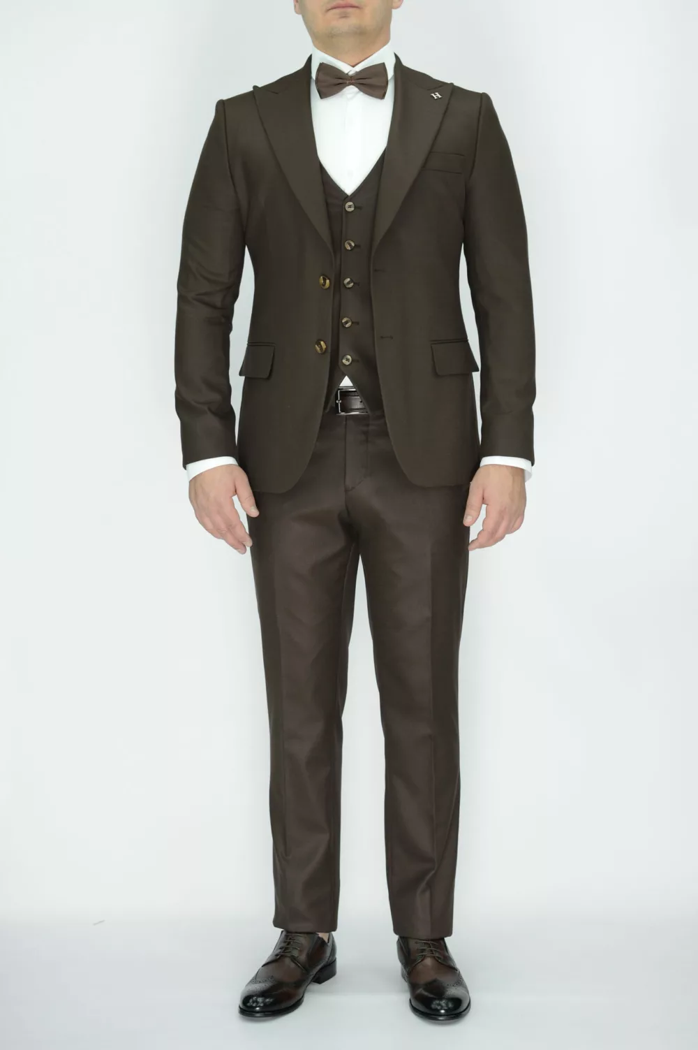 Костюм-тройка шоколадного цвета Каталог