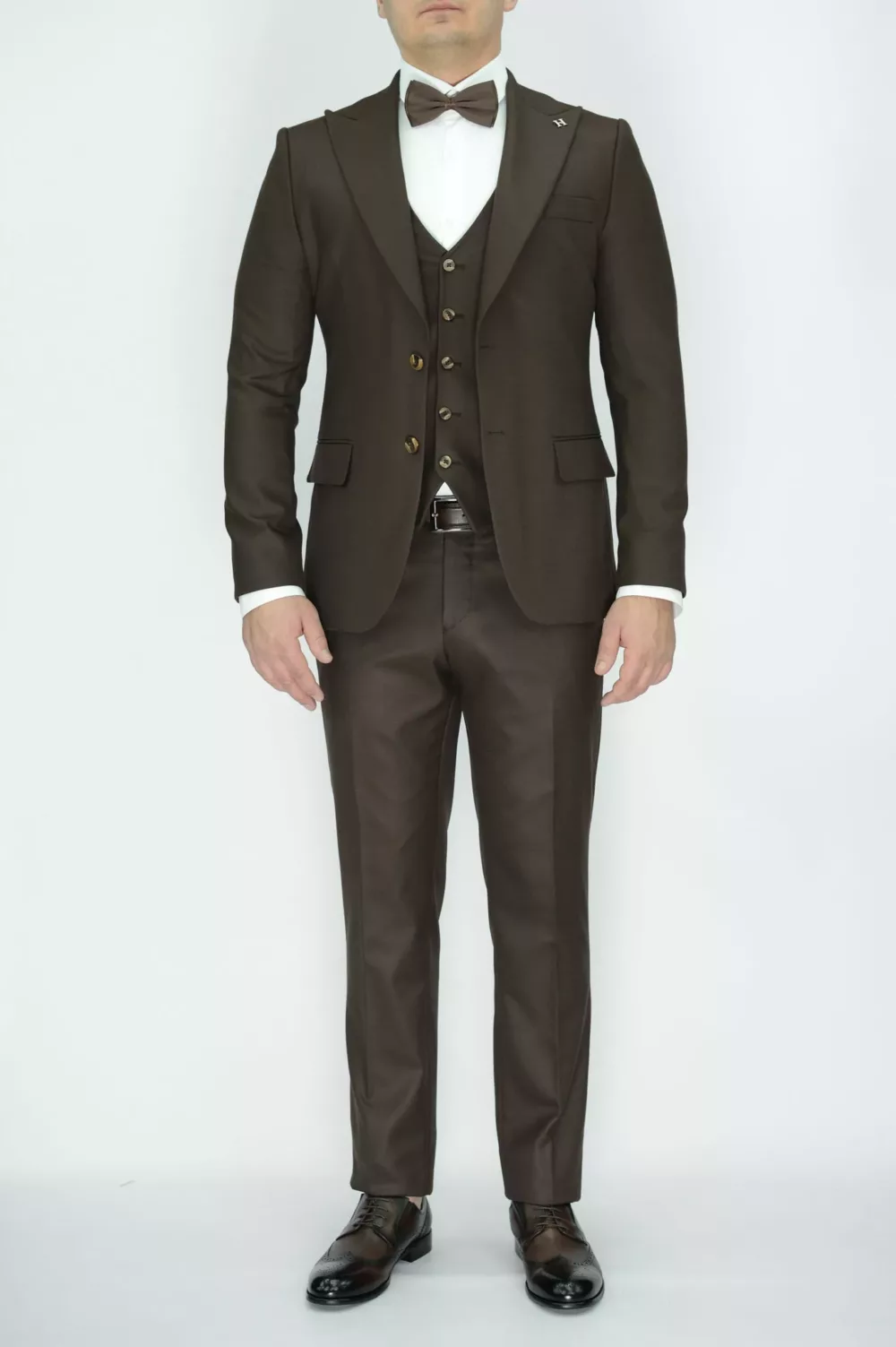 Костюм-тройка шоколадного цвета Каталог