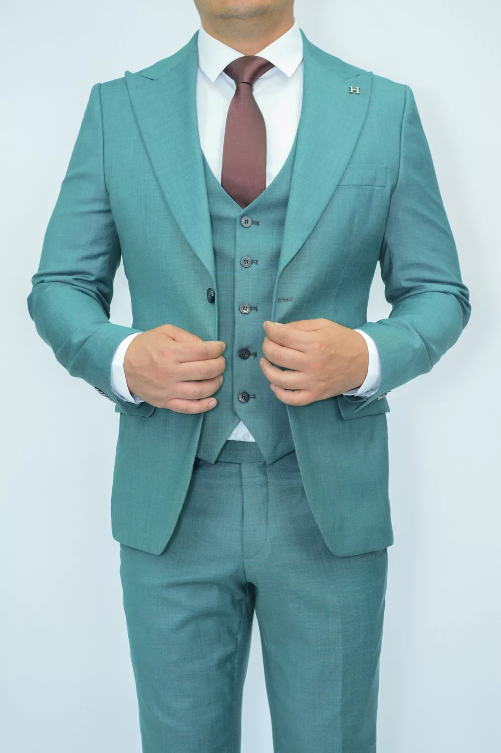 Костюм-тройка светло-зеленого оттенка Вечерние мужские костюмы