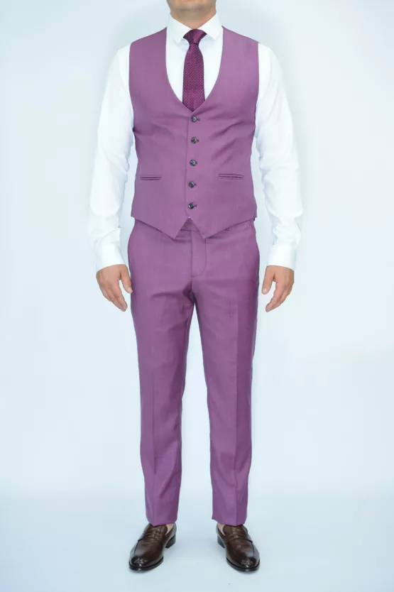 Костюм-тройка сиреневого оттенка Каталог