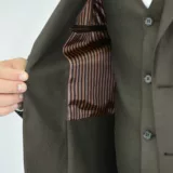 Костюм-тройка шоколадного цвета текстурная ткань Каталог