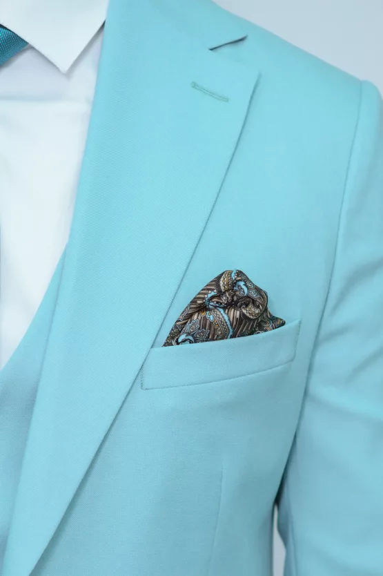 Костюм-тройка мятного оттенка Каталог