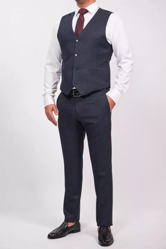 Костюм-тройка синего цвета в полосу Каталог