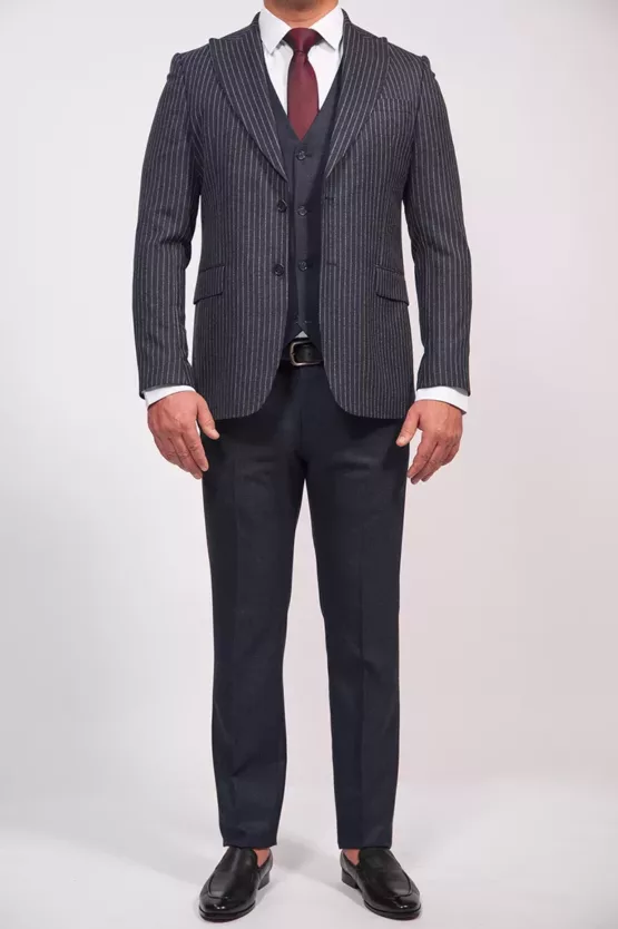 Костюм-тройка синего цвета в полосу Каталог
