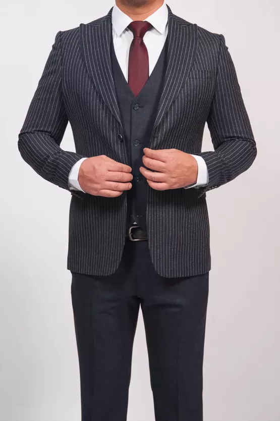 Костюм-тройка синего цвета в полосу Каталог