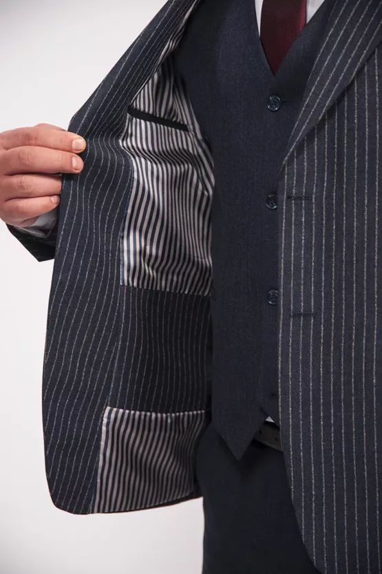 Костюм-тройка синего цвета в полосу Каталог