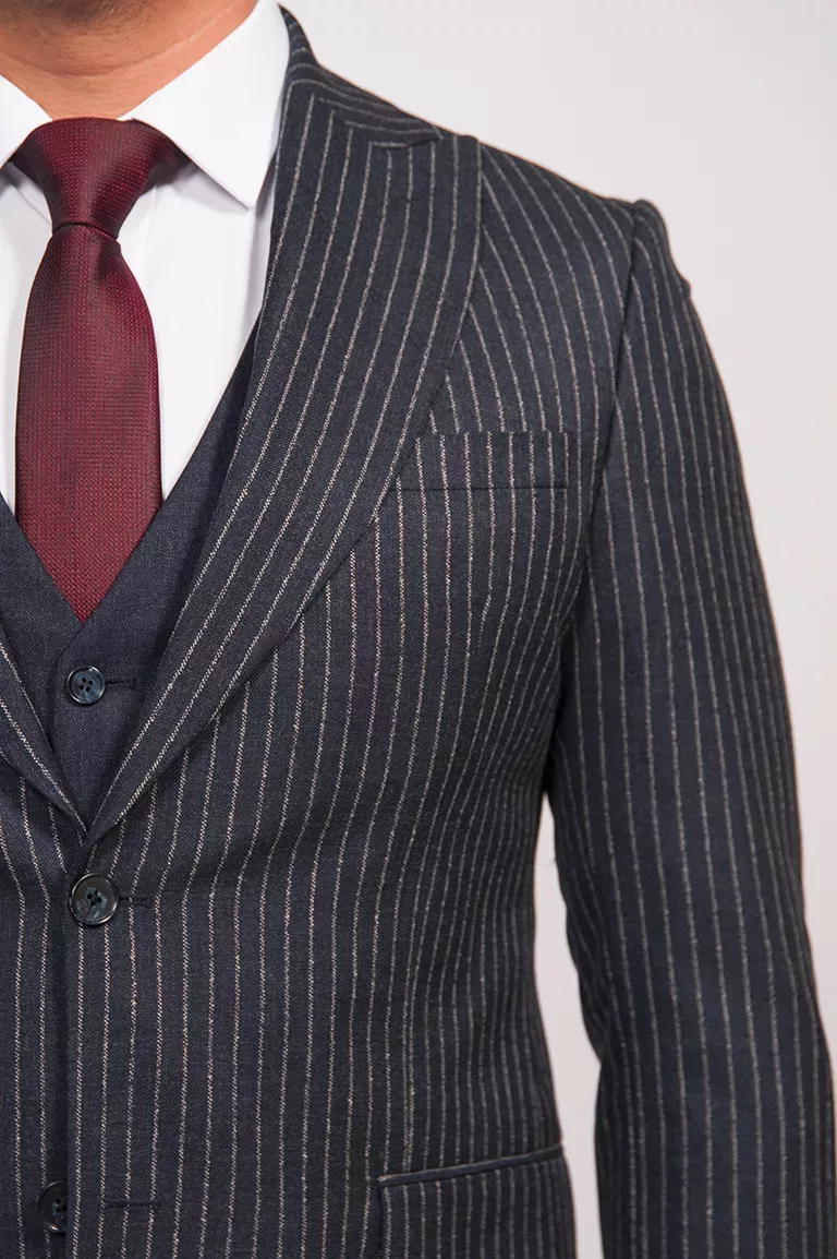 Мужские костюмы: что будет в трендах сезона 2025