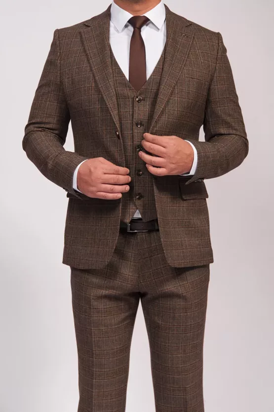 Костюм-тройка в клетку цвет песочный Каталог