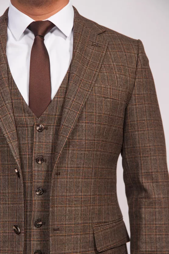 Костюм-тройка в клетку цвет песочный Каталог