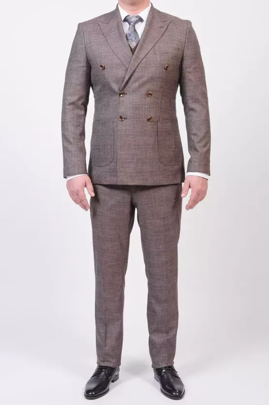 Двубортный костюм-тройка песочного оттенка Каталог