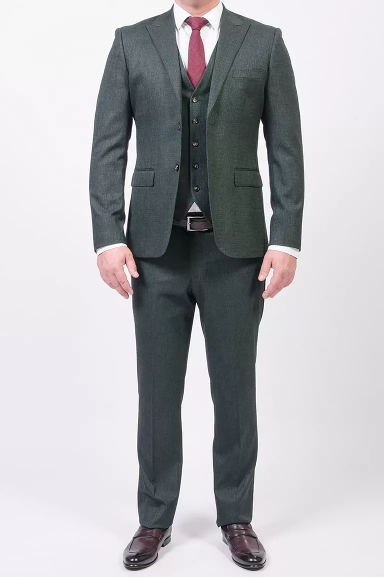 Костюм-тройка зеленого цвета Каталог