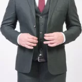 Костюм-тройка зеленого цвета Каталог