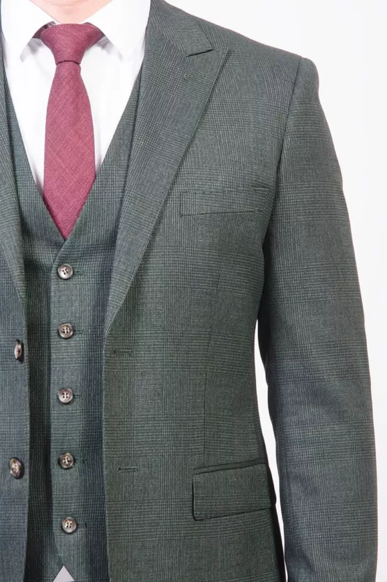 Костюм-тройка зеленого цвета Каталог