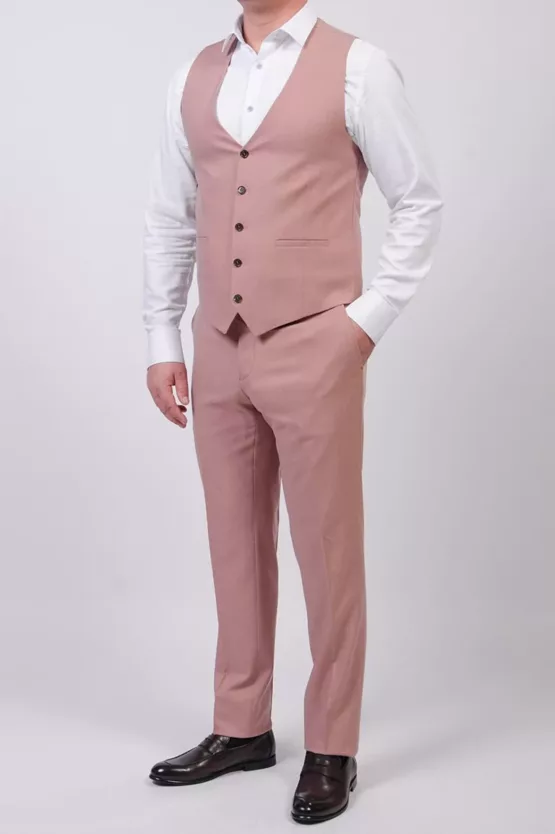 Костюм-тройка бледно-розового оттенка Каталог