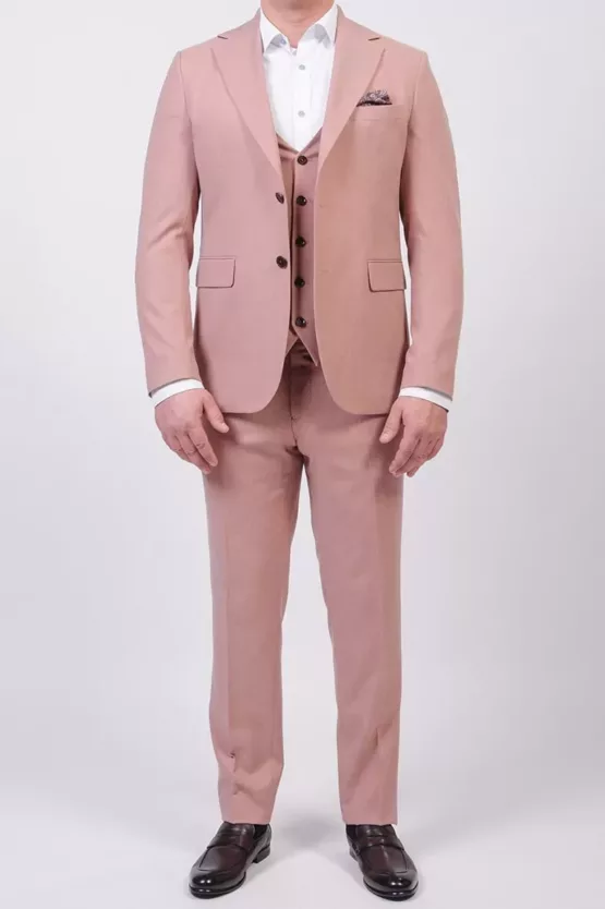 Костюм-тройка бледно-розового оттенка Каталог