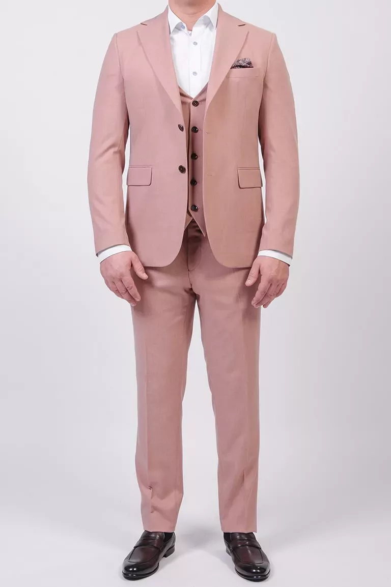 Костюм-тройка бледно-розового оттенка Каталог
