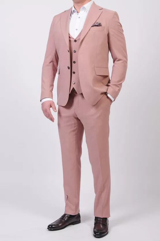 Костюм-тройка бледно-розового оттенка Клубный костюм