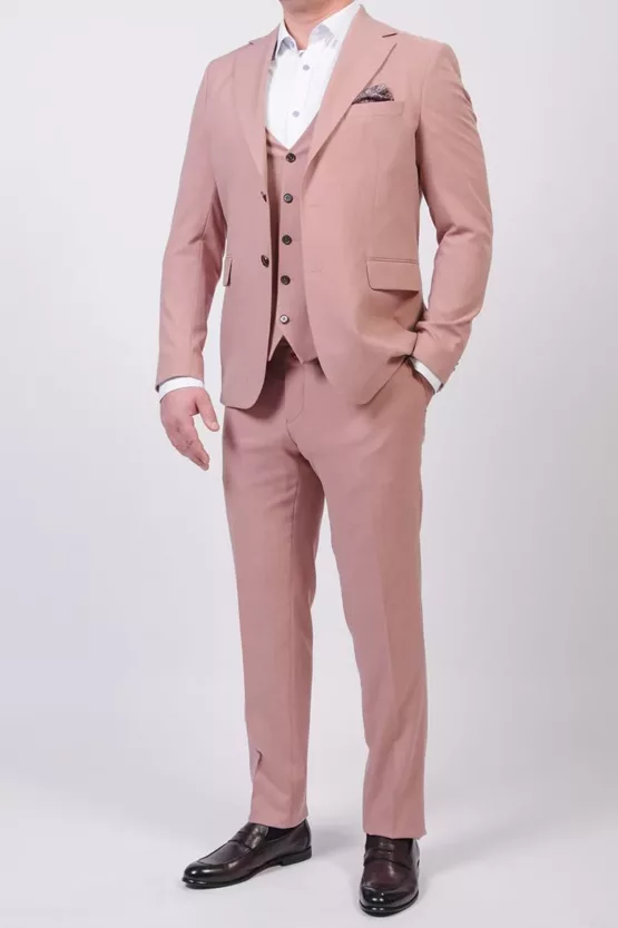 Костюм-тройка бледно-розового оттенка Каталог