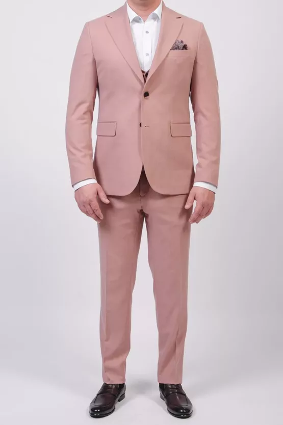Костюм-тройка бледно-розового оттенка Каталог