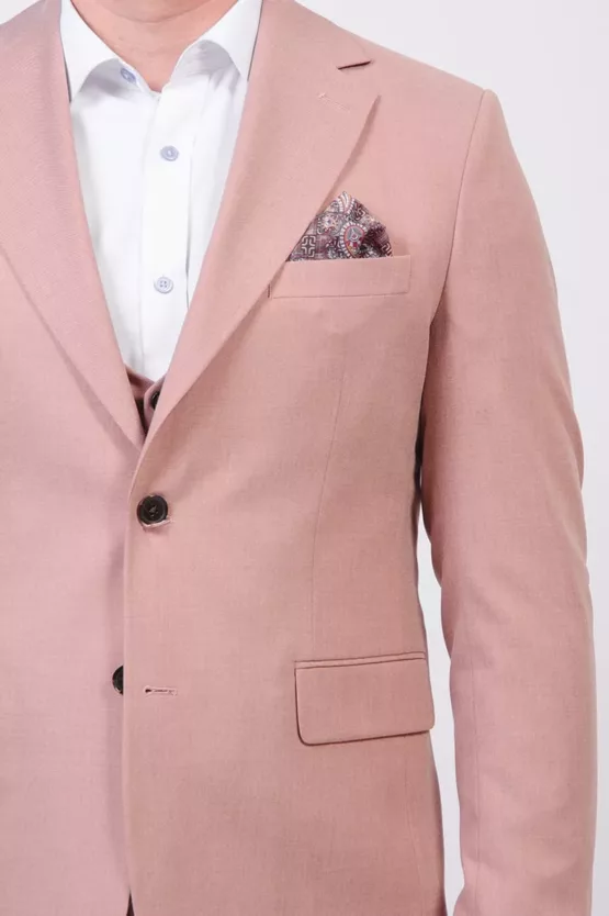 Костюм-тройка бледно-розового оттенка Каталог