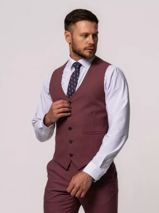 Костюм-тройка цвет марсала Каталог