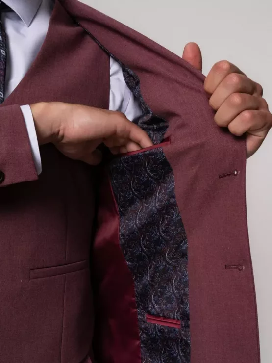 Костюм-тройка цвет марсала Каталог