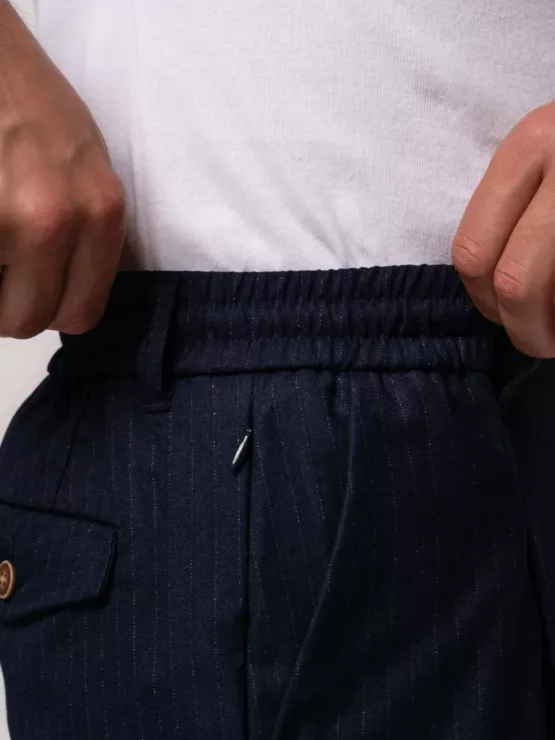 Костюм-двойка синего цвета в полоску Каталог