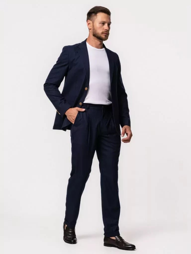 Костюм-двойка синего цвета в полоску Каталог