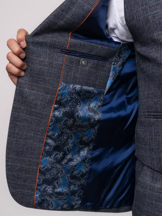 Костюм-тройка серого цвета в клетку Каталог