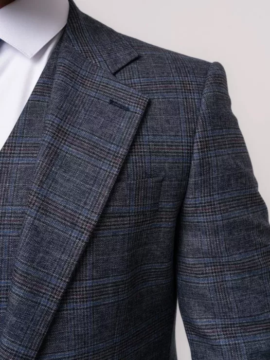 Костюм-тройка серого цвета в клетку Каталог