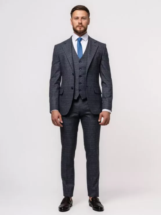 Костюм-тройка серого цвета в клетку Каталог