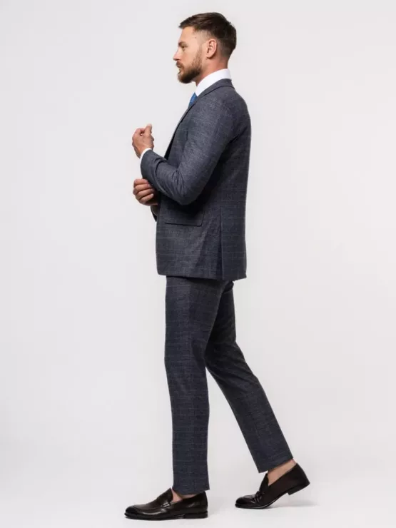 Костюм-тройка серого цвета в клетку Каталог