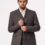 Костюм-тройка в клетку на высокий рост Каталог