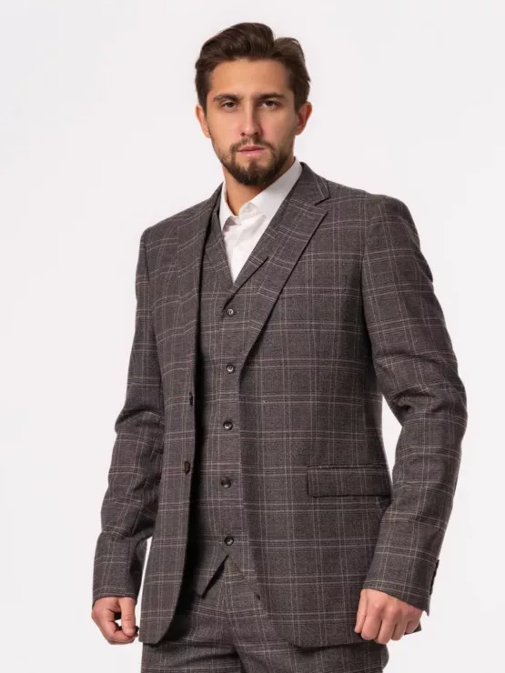 Костюм-тройка в клетку на высокий рост Каталог