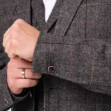 Костюм-тройка твидовый на высокий рост Каталог