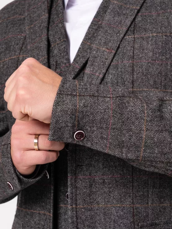 Костюм-тройка твидовый на высокий рост Каталог