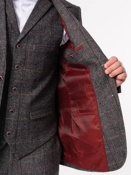 Костюм-тройка твидовый на высокий рост Каталог