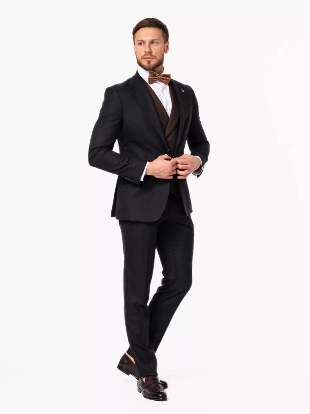 Костюм-тройка синего цвета с коричневым жилетом Каталог