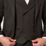 Костюм-тройка болотный цвет Каталог