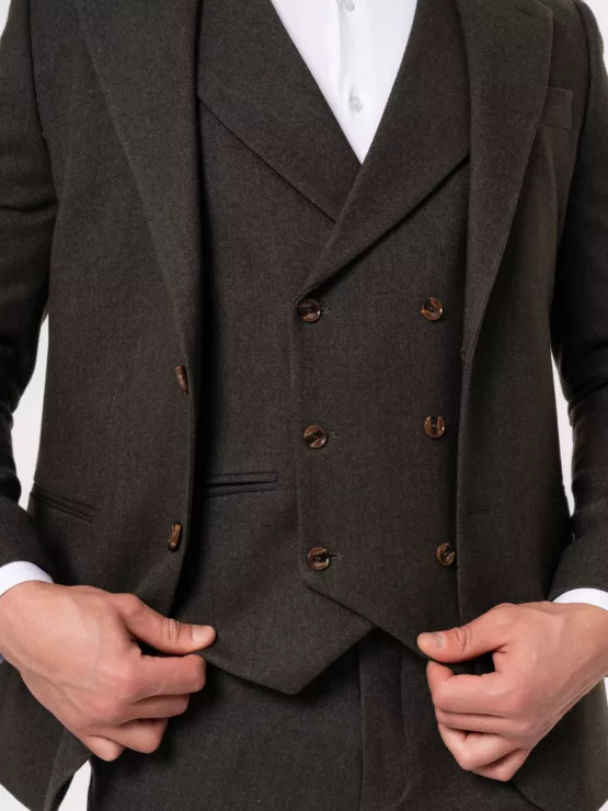 Костюм-тройка болотный цвет Каталог