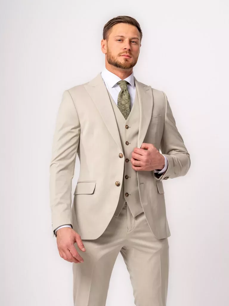 Костюм-тройка светло-фисташковый Каталог