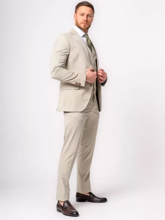 Костюм-тройка светло-фисташковый Каталог