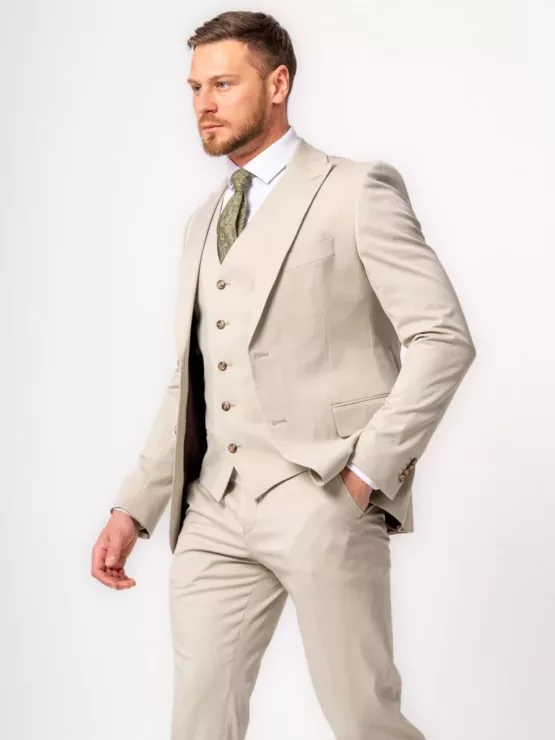 Костюм-тройка светло-фисташковый Каталог