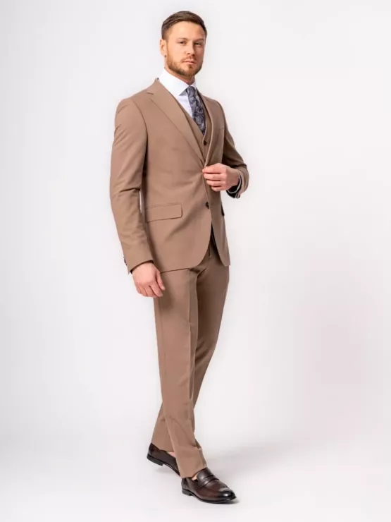 Костюм-тройка пшеничный оттенок Каталог