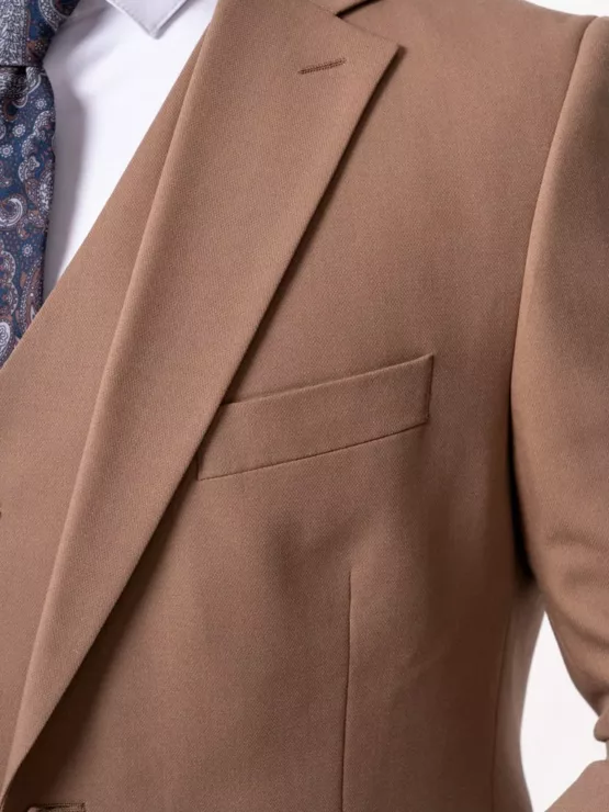 Костюм-тройка пшеничный оттенок Каталог