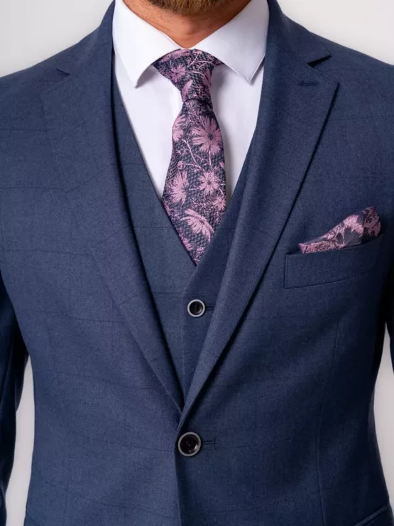 Костюм-тройка светло-синего цвета Каталог