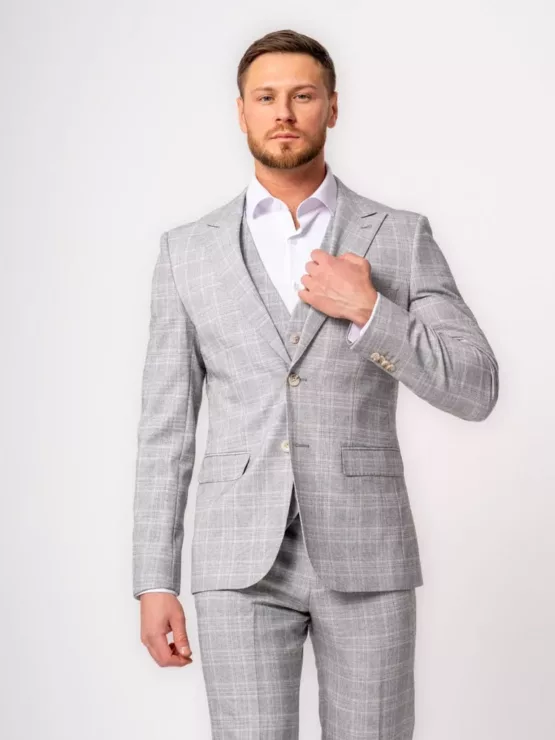 Костюм-тройка светло-серый цвет в клетку Каталог