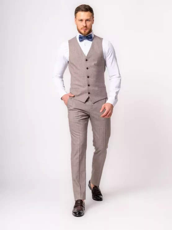 Костюм-тройка кофейный в клетку Каталог